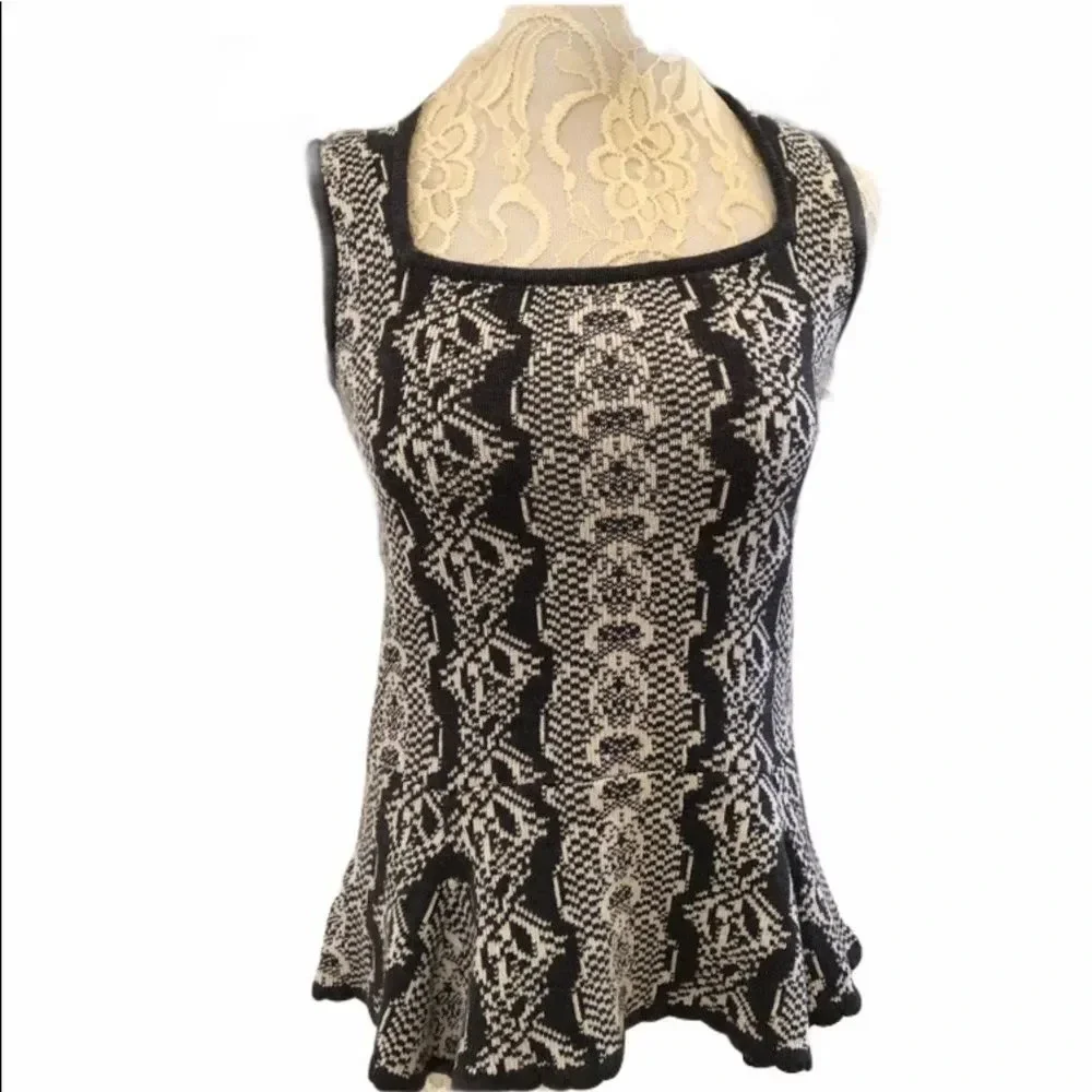 CAbi #887 Grey and Off White Peplum Knit Top - Picture 2 of 8